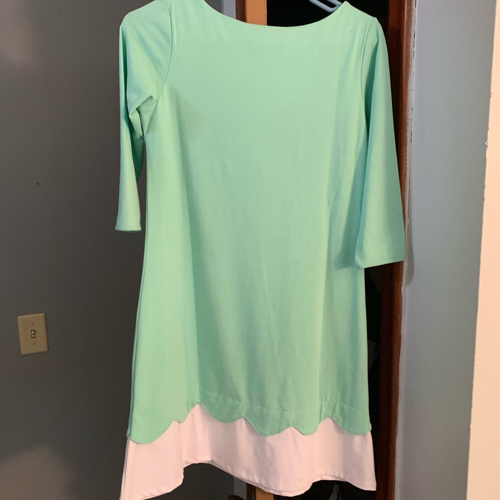 Duffield Lane woman’s dress